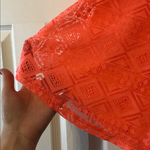 Bright peach tank - Picture 3 of 5